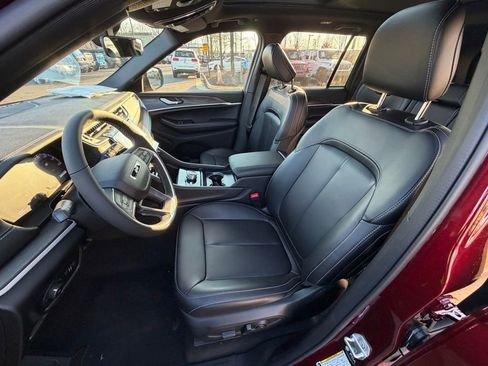 New 2025 Jeep Grand Cherokee Limited image 15