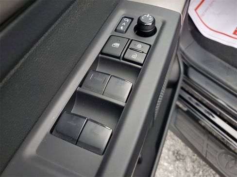 Used 2024 Toyota Tundra Limited image 22