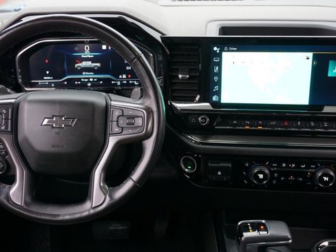 Used 2022 Chevrolet Silverado 1500 ZR2 w/ Technology Package image 33