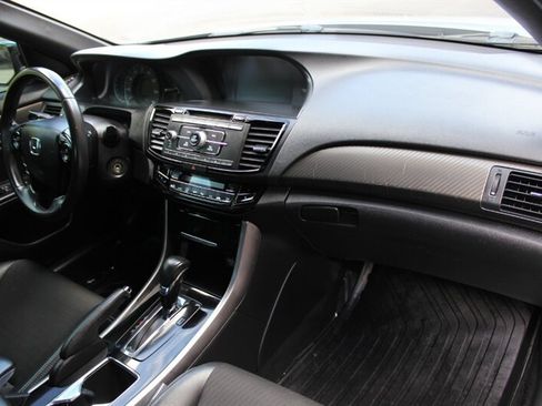Used 2016 Honda Accord Sport image 16