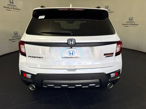 Certified 2023 Honda Passport TrailSport image 9
