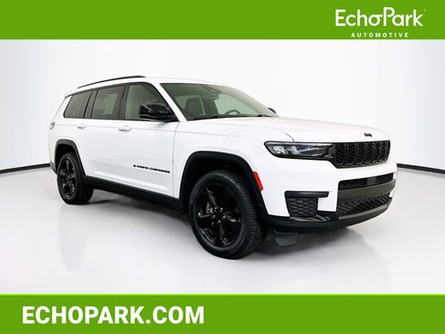 Used 2023 Jeep Grand Cherokee L Laredo image 1