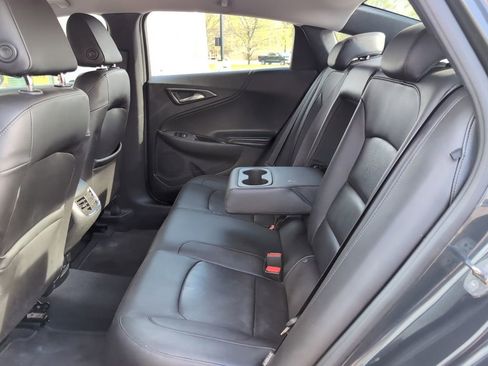 Used 2017 Chevrolet Malibu LT w/ Leather Package FWD image 21