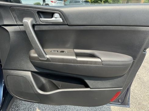 Used 2022 Kia Sportage LX image 26