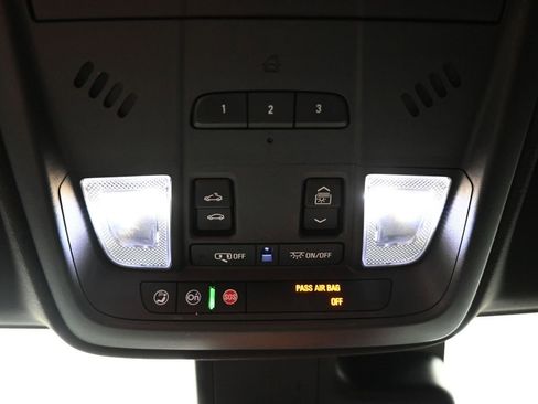 Used 2019 Cadillac XT4 Premium Luxury image 23