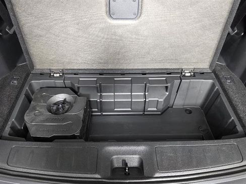 Used 2018 Nissan Pathfinder Platinum AWD/4WD image 25