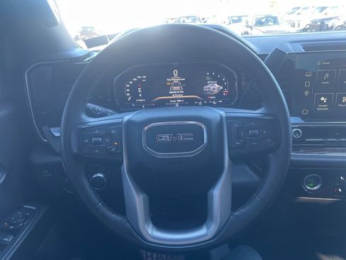 Used 2024 GMC Sierra 1500 Elevation image 8