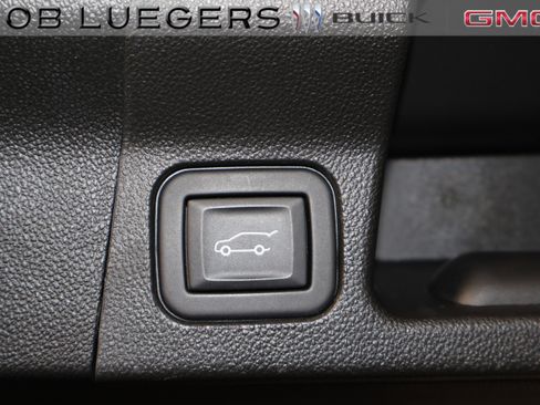 Certified 2023 GMC Acadia SLE w/ Driver Convenience Package image 23