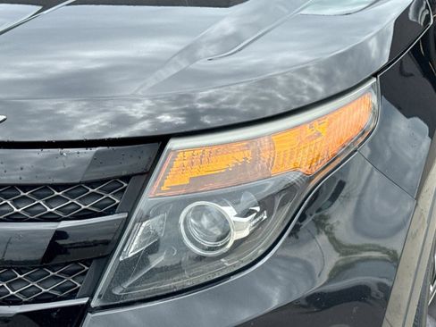 Used 2015 Ford Explorer Sport w/ Equipment Group 401A AWD/4WD image 13