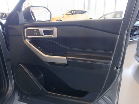 Used 2024 Ford Explorer XLT w/ Equipment Group 202A image 34
