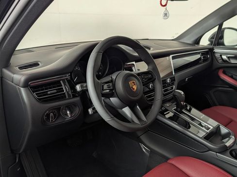New 2026 Porsche Macan AWD/4WD image 4