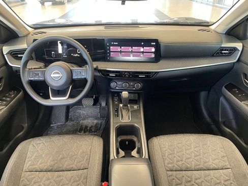 Certified 2025 Nissan Kicks SV FWD image 11