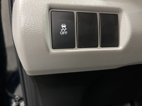Used 2023 Honda Pilot LX image 15