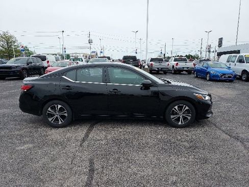 Used 2022 Nissan Sentra SV w/ All-Weather Package FWD image 2