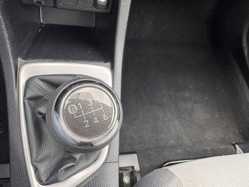 Used 2015 Toyota Corolla L image 21