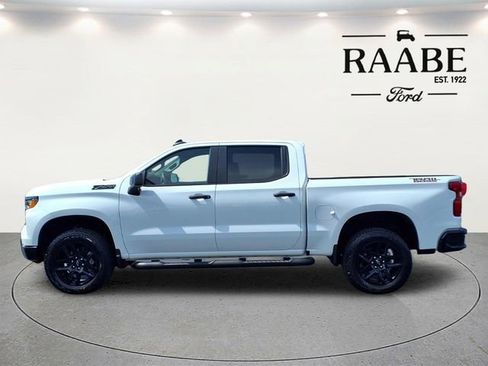 Used 2024 Chevrolet Silverado 1500 Custom Trail Boss w/ Turbomax Blackout Package AWD/4WD image 4