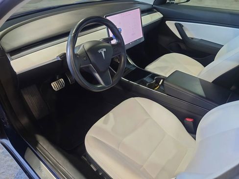 Used 2018 Tesla Model 3 Performance image 15