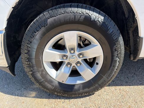 Used 2024 RAM 1500 Classic SLT image 3