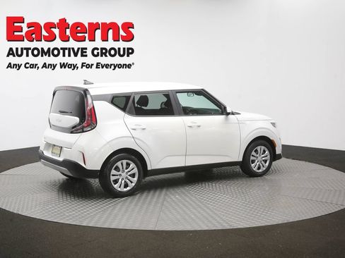 Used 2023 Kia Soul LX FWD image 41