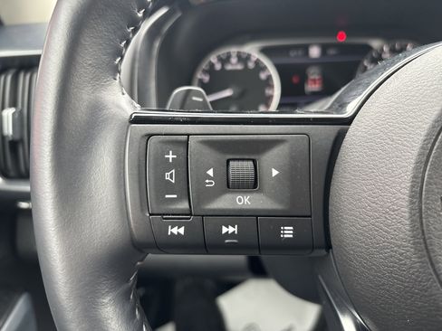 Used 2025 Nissan Pathfinder SL w/ SL Premium Package image 20