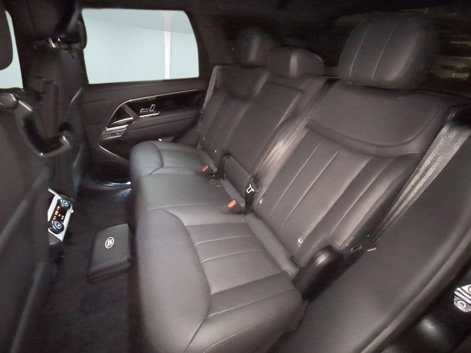 New 2026 Land Rover Range Rover SE AWD/4WD image 25