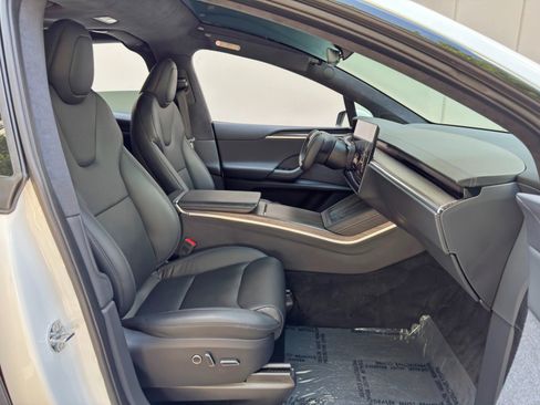 Used 2023 Tesla Model X AWD/4WD image 15
