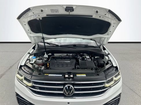 Used 2022 Volkswagen Tiguan SEL R-Line AWD/4WD image 32