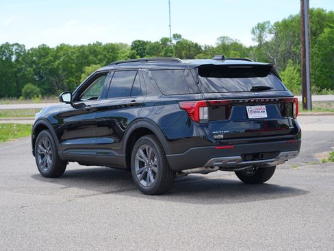New 2026 Ford Explorer Active w/ Active Comfort Package AWD/4WD image 6