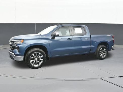 Used 2024 Chevrolet Silverado 1500 LT AWD/4WD image 7