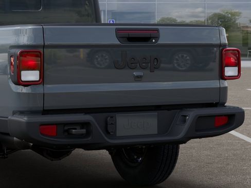 New 2025 Jeep Gladiator Sport image 13