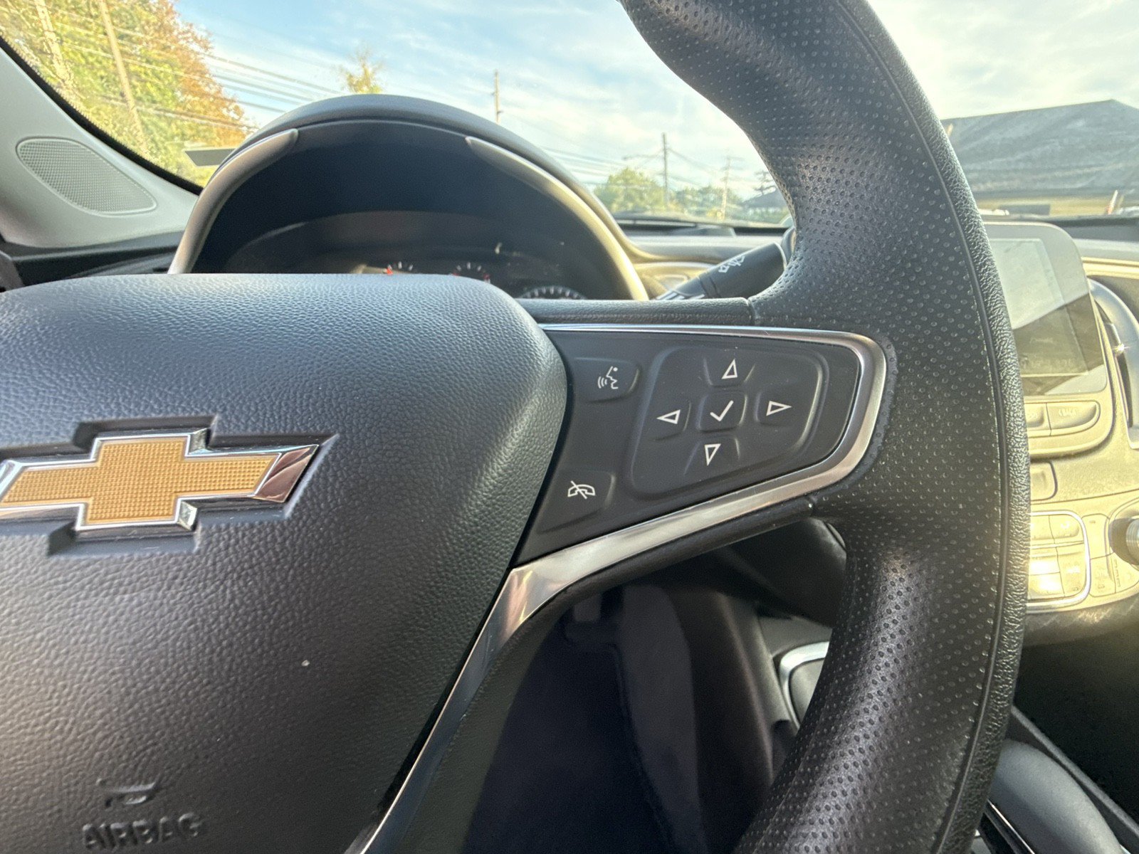 Used 2025 Chevrolet Malibu LT FWD image 21