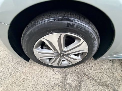 Used 2017 Kia Optima EX image 37