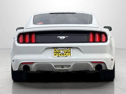 Used 2016 Ford Mustang Coupe image 5