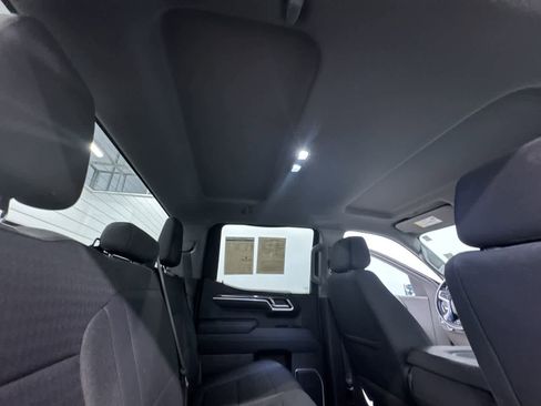 Used 2022 Chevrolet Silverado 1500 LT image 36