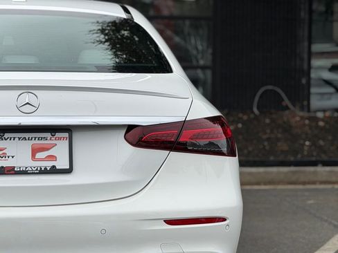 Used 2022 Mercedes-Benz E 350 Sedan image 16