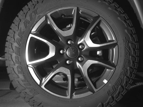 Used 2025 Jeep Compass Trailhawk image 15