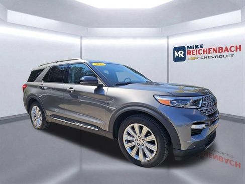 Used 2023 Ford Explorer Limited w/ Limited Technology Package RWD image 2