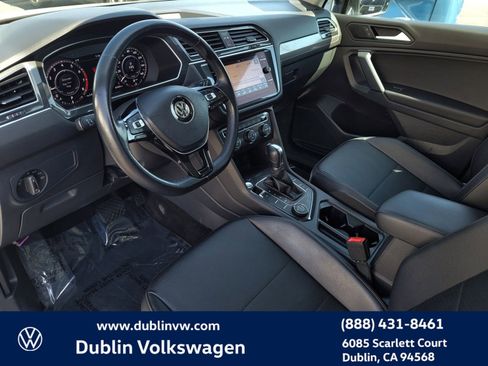 Used 2019 Volkswagen Tiguan SEL w/ 3rd Row Seat Package image 9
