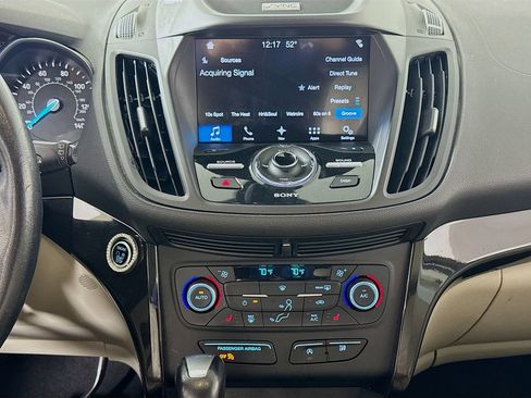 Used 2017 Ford Escape Titanium AWD/4WD image 15