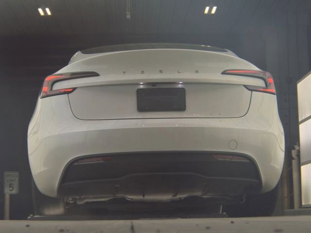 Used 2025 Tesla Model 3 Long Range RWD image 8