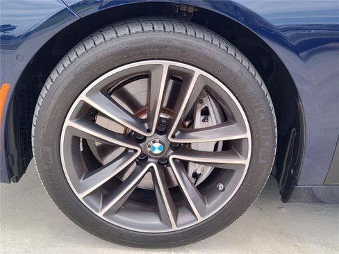 Used 2022 BMW 750i xDrive w/ Executive Package AWD/4WD image 10