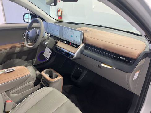 New 2024 Hyundai Ioniq 5 Limited image 20
