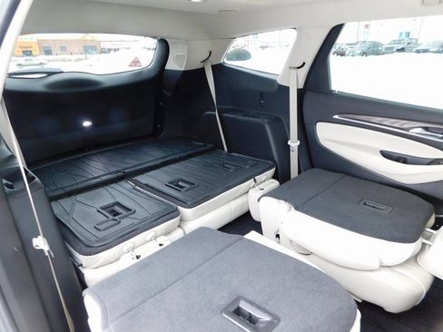 Used 2023 Buick Enclave Avenir w/ Avenir Technology Package image 31