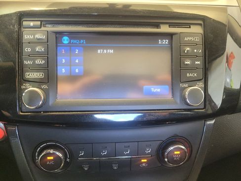 Used 2016 Nissan Sentra SR w/ SR Premium Package FWD image 25