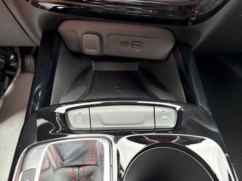 New 2026 Chevrolet Trax RS w/ Sunroof Package image 21