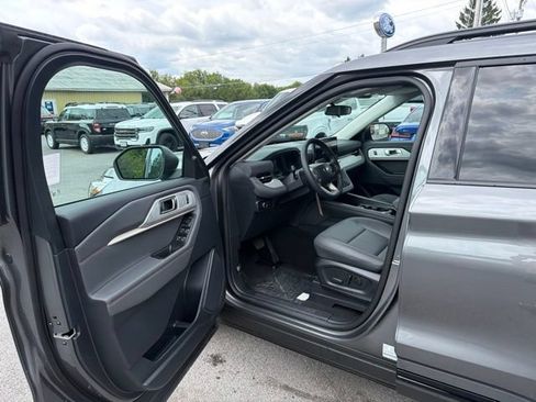 Used 2026 Ford Explorer Active w/ Active Comfort Package AWD/4WD image 18