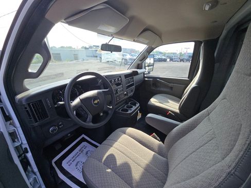 New 2025 Chevrolet Express 3500 1WT w/ Power Convenience Package image 28