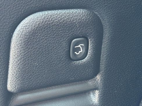 Used 2019 Jeep Grand Cherokee Altitude image 19