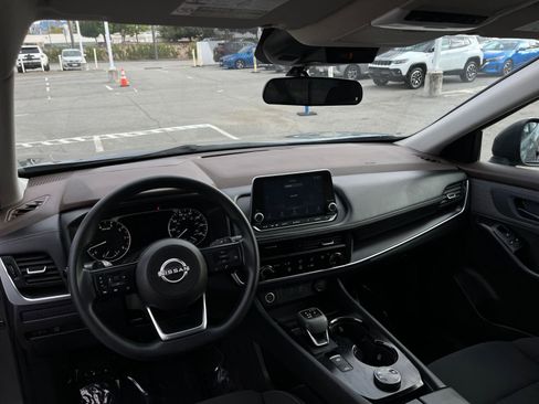 Used 2023 Nissan Rogue S AWD/4WD image 33