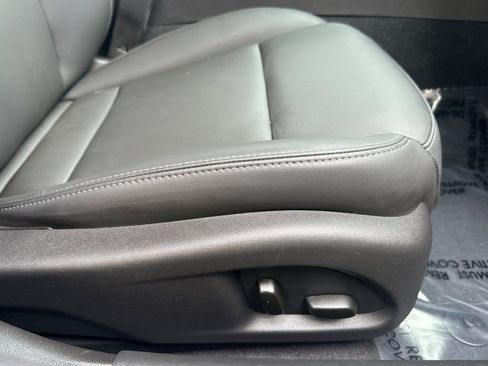 Used 2023 Cadillac CT4 Luxury w/ Cold Weather Package RWD image 21